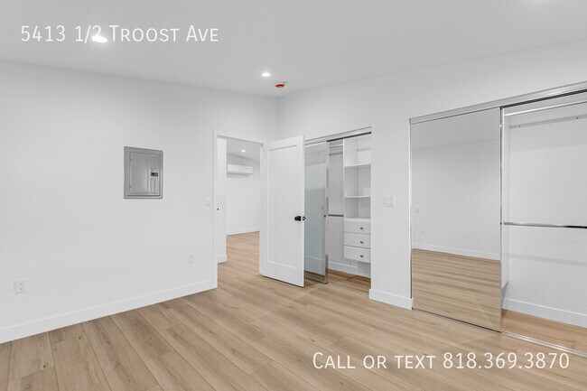 Building Photo - 5413 1/2 Troost Ave-