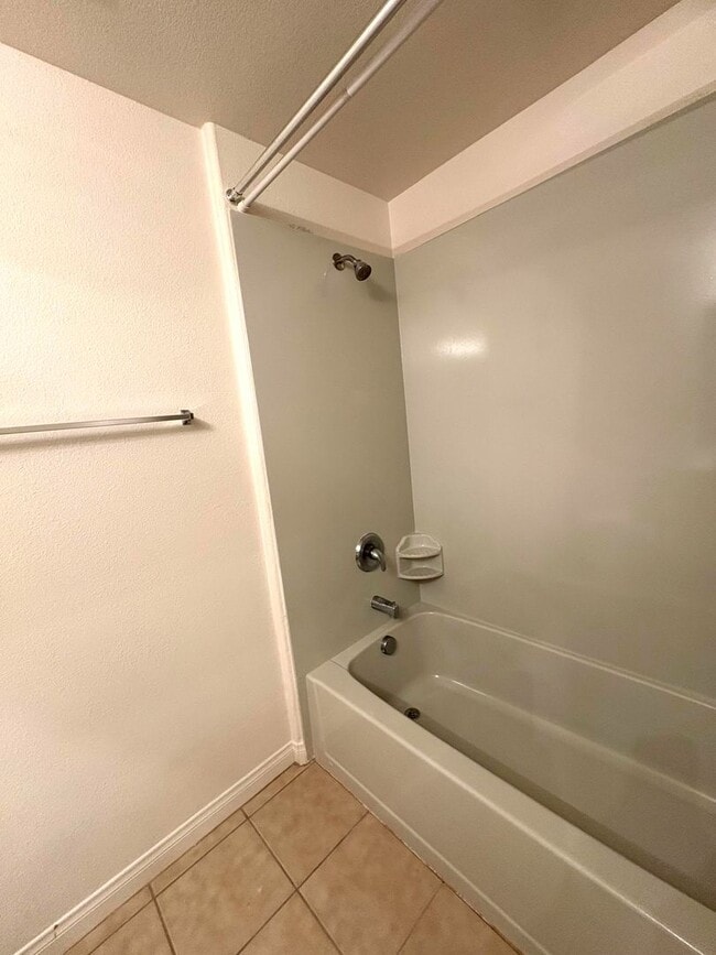 Building Photo - Beautiful, 2 story penthouse loft at the Manhattan condos on the south strip.