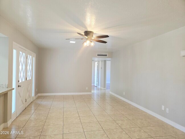 Building Photo - 5132 W Las Palmaritas Dr