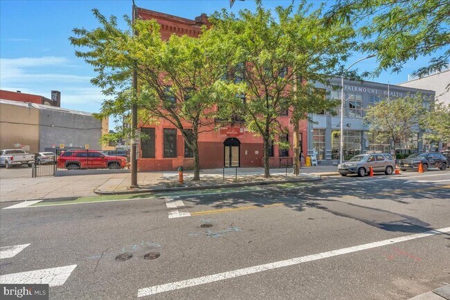 Building Photo - 1406-10 Fairmount Ave