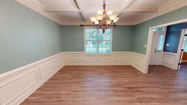 Building Photo - Spacious Updated 4 Bedroom in Established Community!