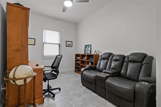 Building Photo - 5013 E Fountainwood Dr
