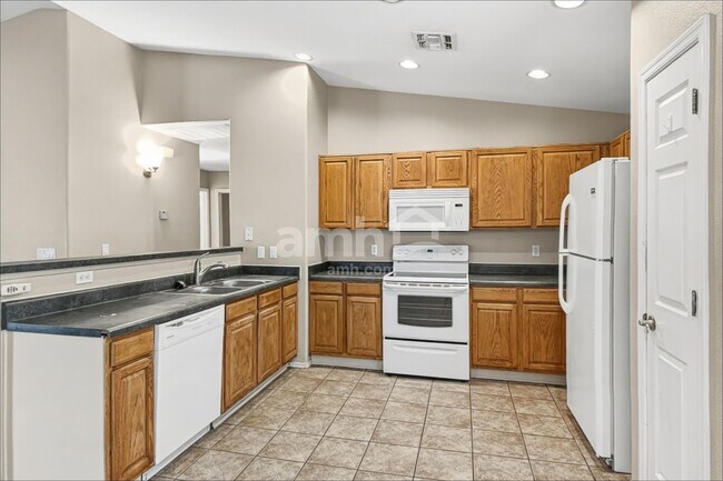Building Photo - 10181 E Desert Paradise Pl