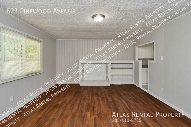 Building Photo - 623 Pinewood Ave