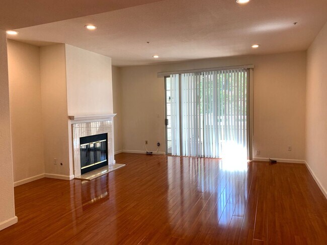 Building Photo - Belmont Hills Sanctuary: 3 En-Suite Suites Behind Oracle & Farallon Park