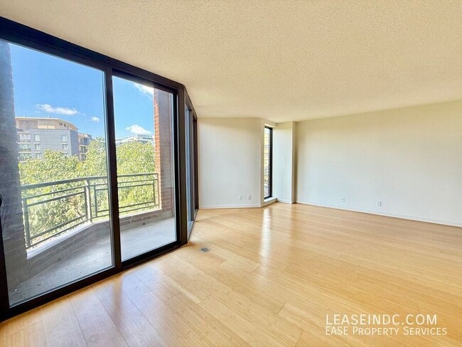 Building Photo - 1099 22nd St NW