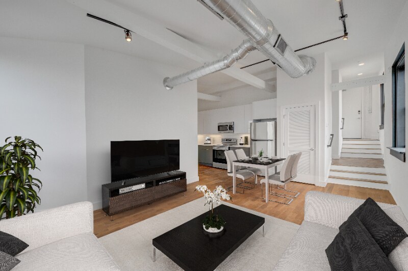 Building Photo - 1851 N Howard St