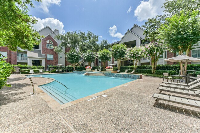 Building Photo - 1330 Old Spanish Trl