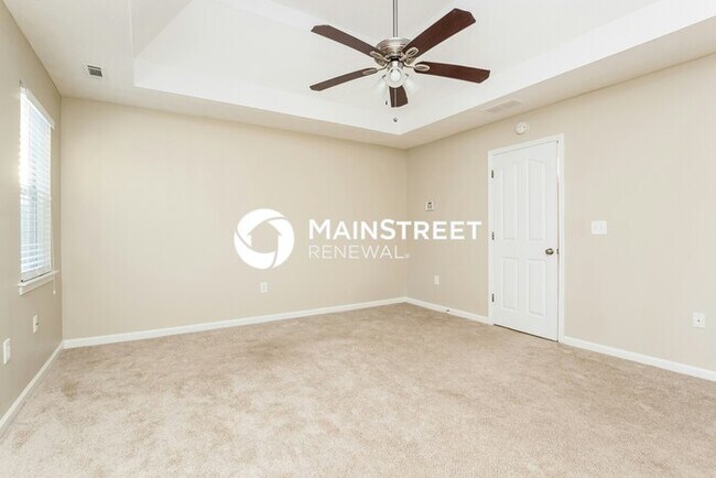 Building Photo - 3 Bedroom Pet-Friendly Home in Hampton, GA with Main Street Renewal