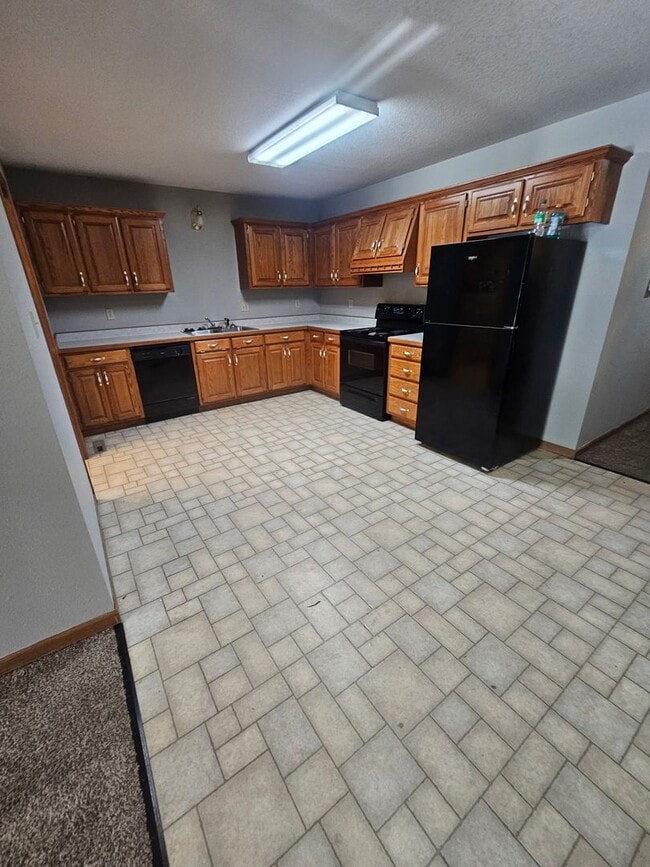 Building Photo - 520 E Park St