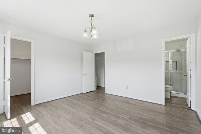 Building Photo - 9178 Laurelwood Ct