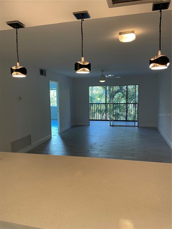 Building Photo - 3700 S Osprey Ave