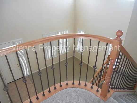 Building Photo - Beautiful 4 Bedroom Home in Great Location