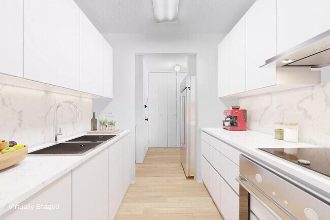 Building Photo - 3 bedroom in New York NY 10038
