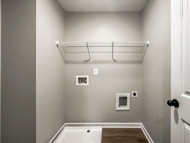 Building Photo - 1056 Bayrose Cir