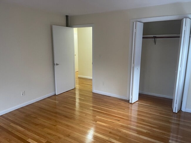 Building Photo - Packards Corner HUGE 1 bed , AC, Dishwasher HW floors Lots of Closets ! Now or 9.1 FREE MONTH