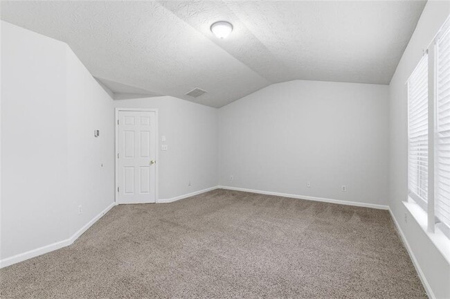 Building Photo - 43 Golden Pine Rd SW