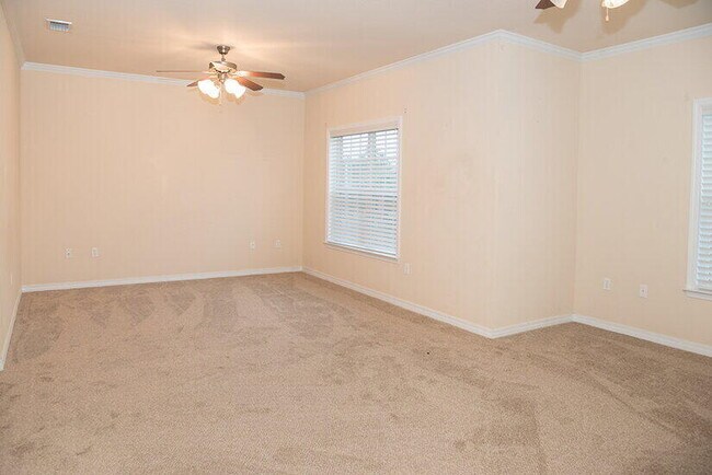 Building Photo - 1496 Bentley Cir