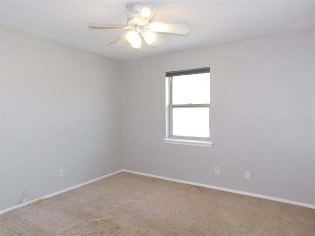 Building Photo - 443 Sweetbriar Dr
