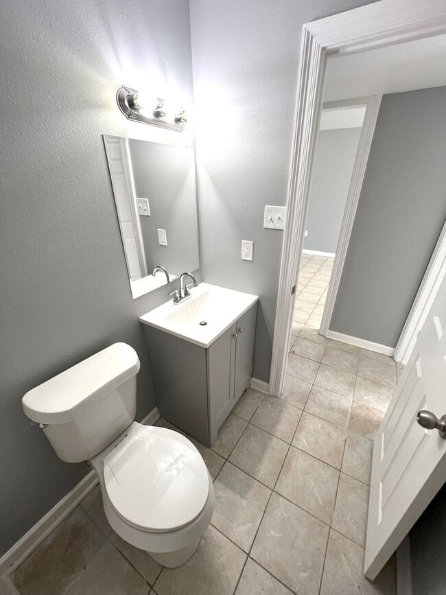 Building Photo - Baker Trails Apartments