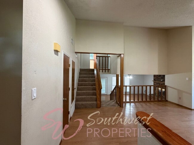 Building Photo - Spacious 3-Bedroom Home in an Established Neighborhood