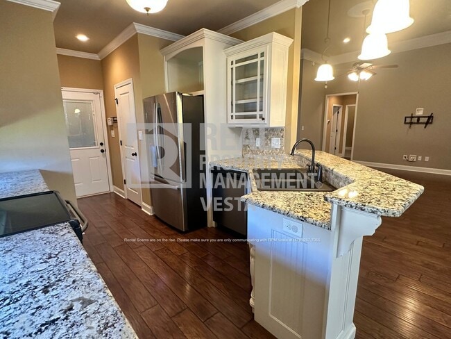 Building Photo - 307 Amber Dr