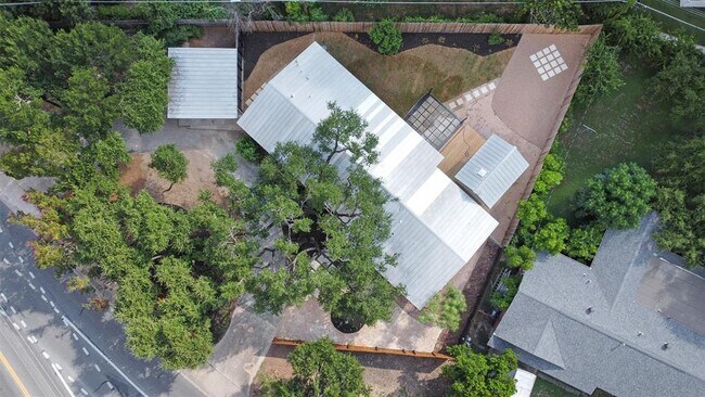 Building Photo - 3500 Northland Dr