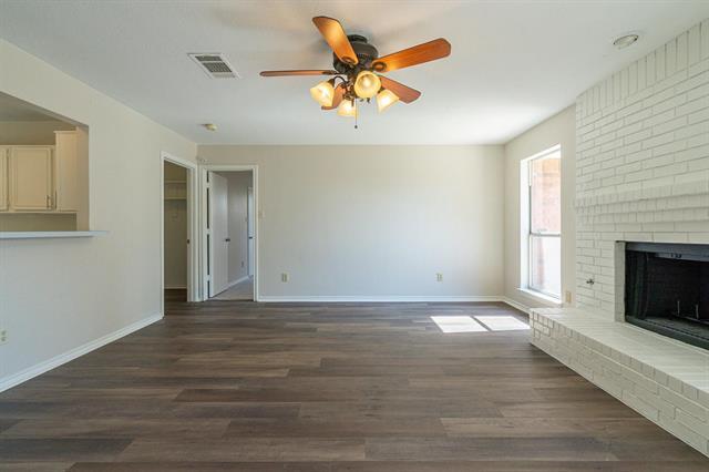 Building Photo - 2507 Meadowview Dr