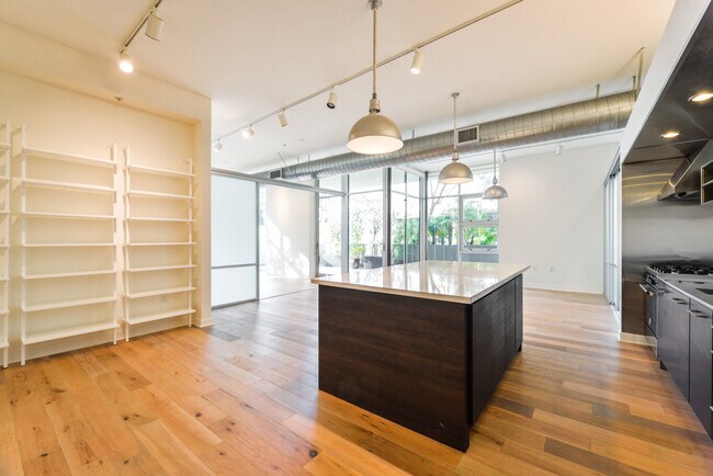 Building Photo - 4080 Glencoe Ave