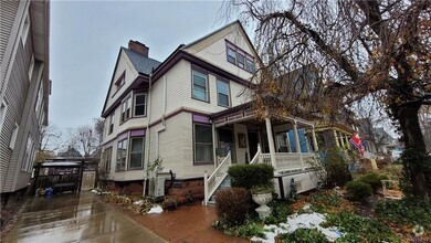 Building Photo - 222 Norwood Ave