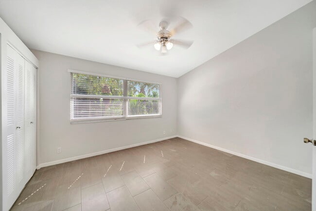 Building Photo - 1997 NE 15th Ave