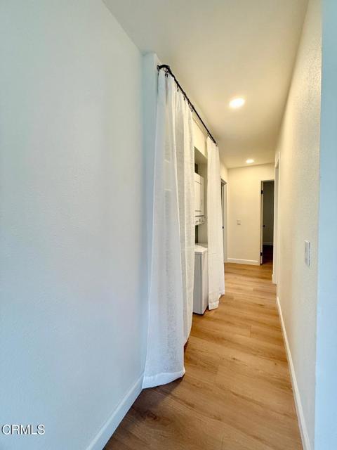 Building Photo - 225 S Ventura Rd