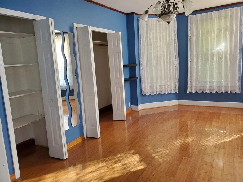 1st Bedroom - 59 Taylor St