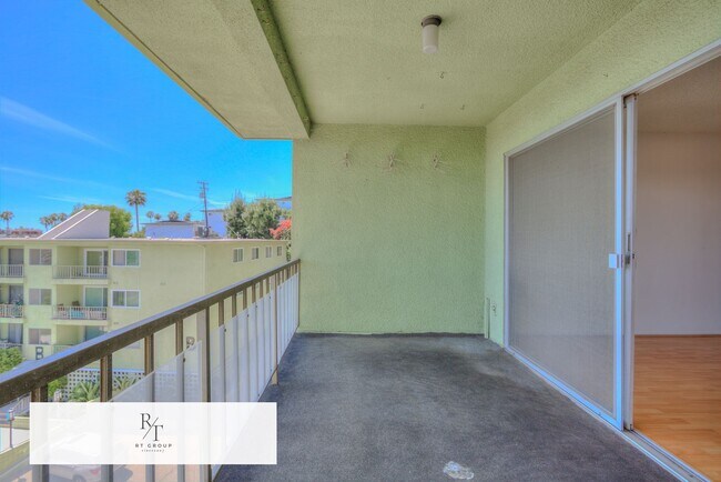 Building Photo - Spacious 2-Bedroom, 2-Bathroom Unit in Prime Monterey Park