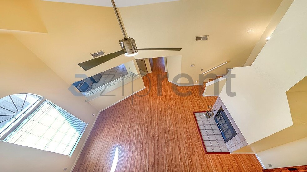 Building Photo - Unit 104