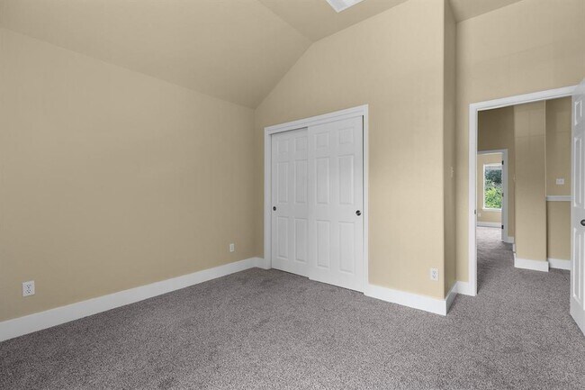 Building Photo - 10128 Channel Island Dr