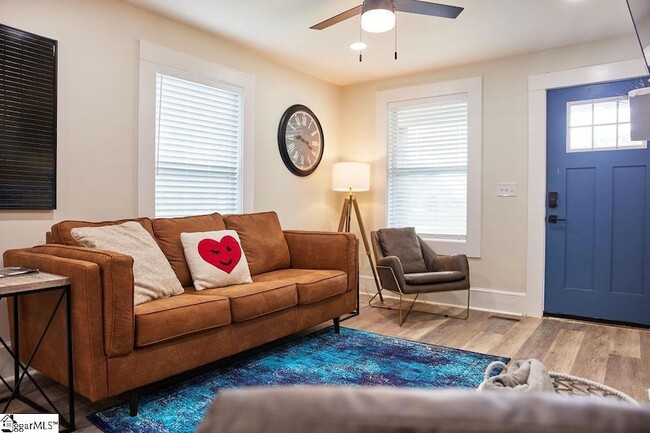 Building Photo - 4 Lindberg Ave