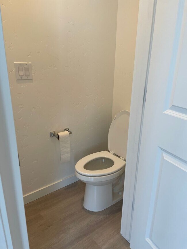 Building Photo - 5565 E Bollo St