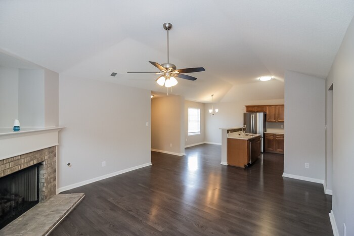 Building Photo - 1193 Casentino St