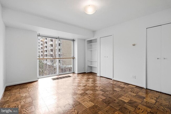 Building Photo - 560 N St SW