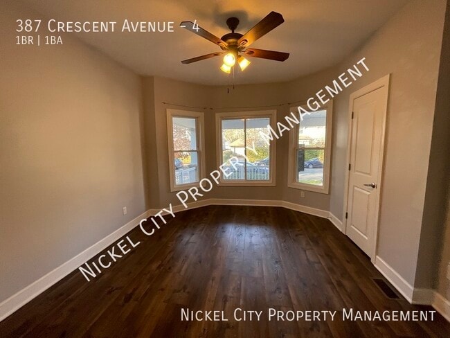 Building Photo - 387 Crescent Ave