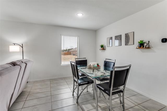 Building Photo - 1650 Woodbrook Dr