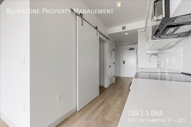 Building Photo - Newly Reduced Rent & 1 Month Free w/15 Mon...