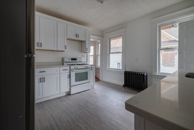 Building Photo - 55 Myrtle Ave