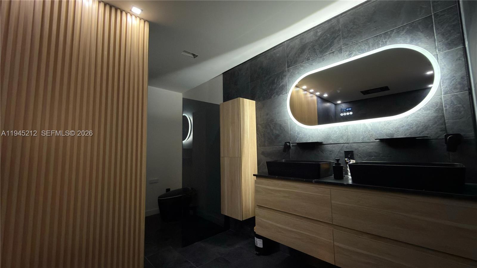 Building Photo - 1001 SW 98th Ave