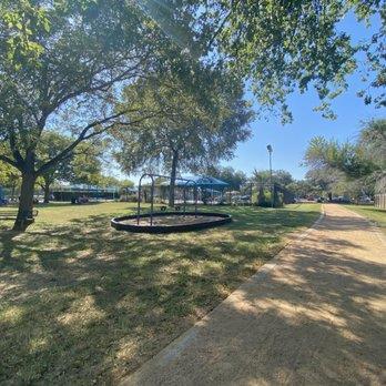 Building Photo - 9710 Sugar Hill Dr