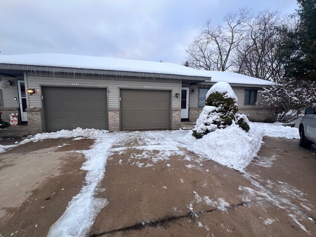 Building Photo - 4493 Pleasantview Ct NE