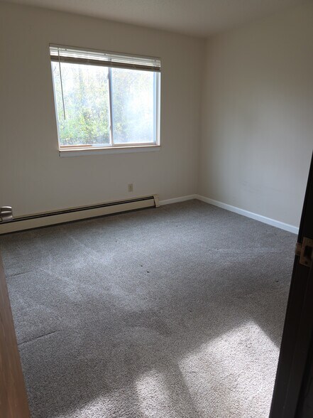 Building Photo - 115 Thornwild Dr