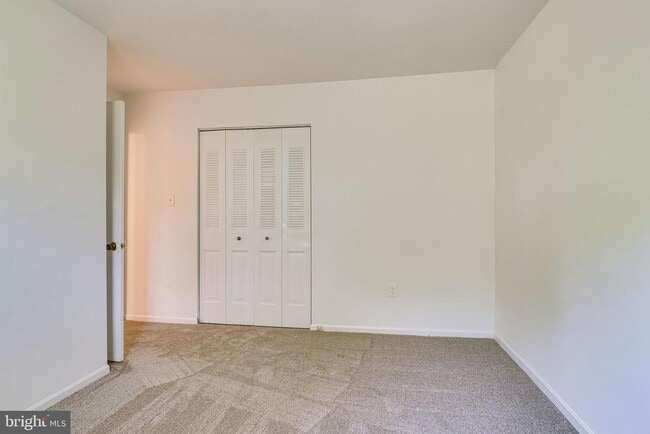 Building Photo - 9911 Whitewater Dr