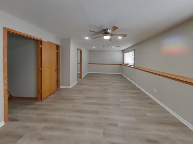Building Photo - 9996 Park Pl Dr